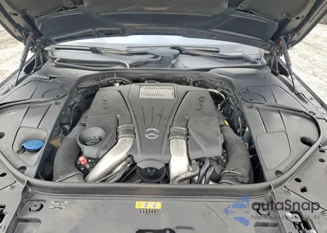 2014 Mercedes-Benz S 550 z USA, uszkodzony, nr VIN WDDUG8CB2EA053833